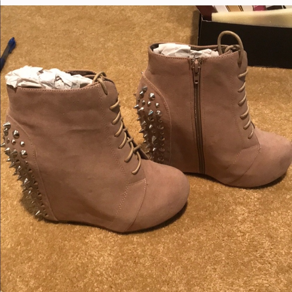 Shoemint Wedge Booties